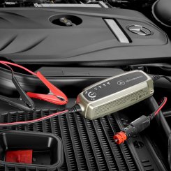 Mercedes-Benz Ladegerät mit Ladeerhaltungsfunktion 5 A für Bleisäure- und Lithiumbatterien ECE