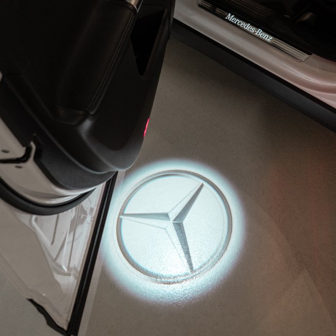 Auto LED Türbeleuchtung Logo Mercedes - Turbeleuchtung